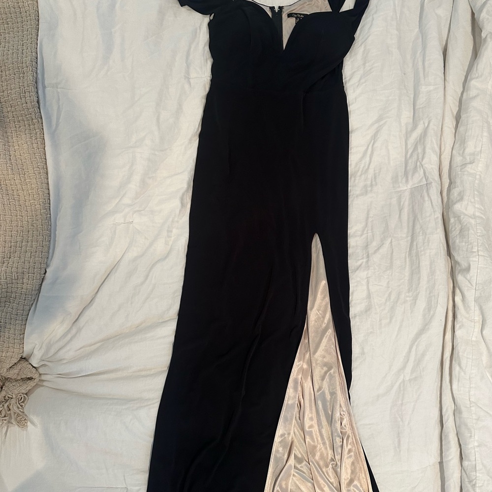 Elegant Black Evening dress city studio brand size 11 - macys